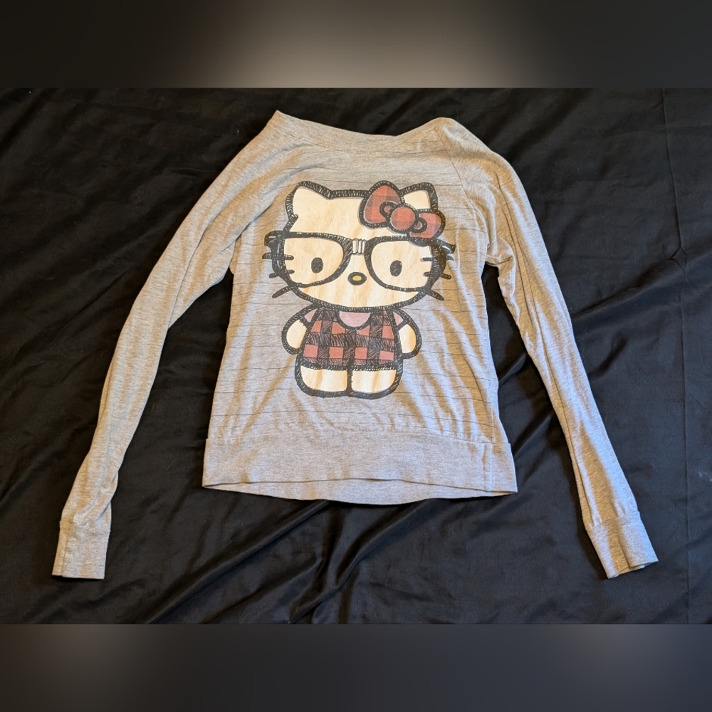 Hello Kitty Gray Long Sleeve Tee